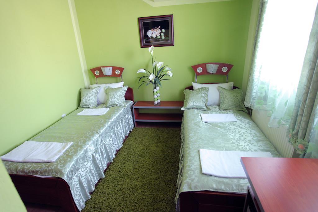 סטארה פאזובה Villa Atina חדר תמונה