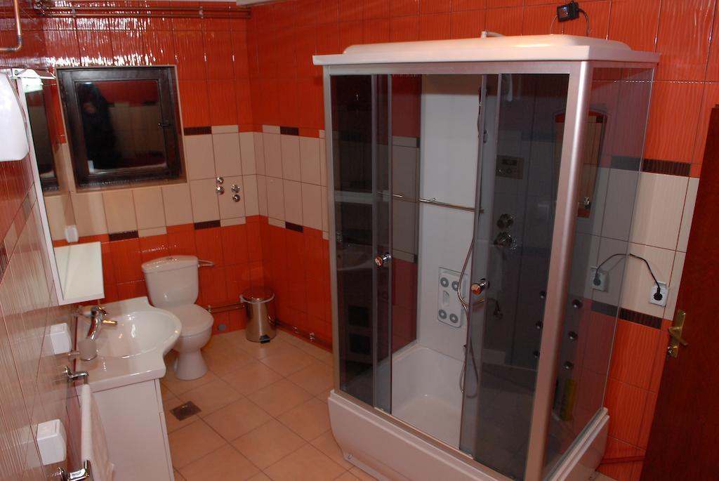 סטארה פאזובה Villa Atina מראה חיצוני תמונה